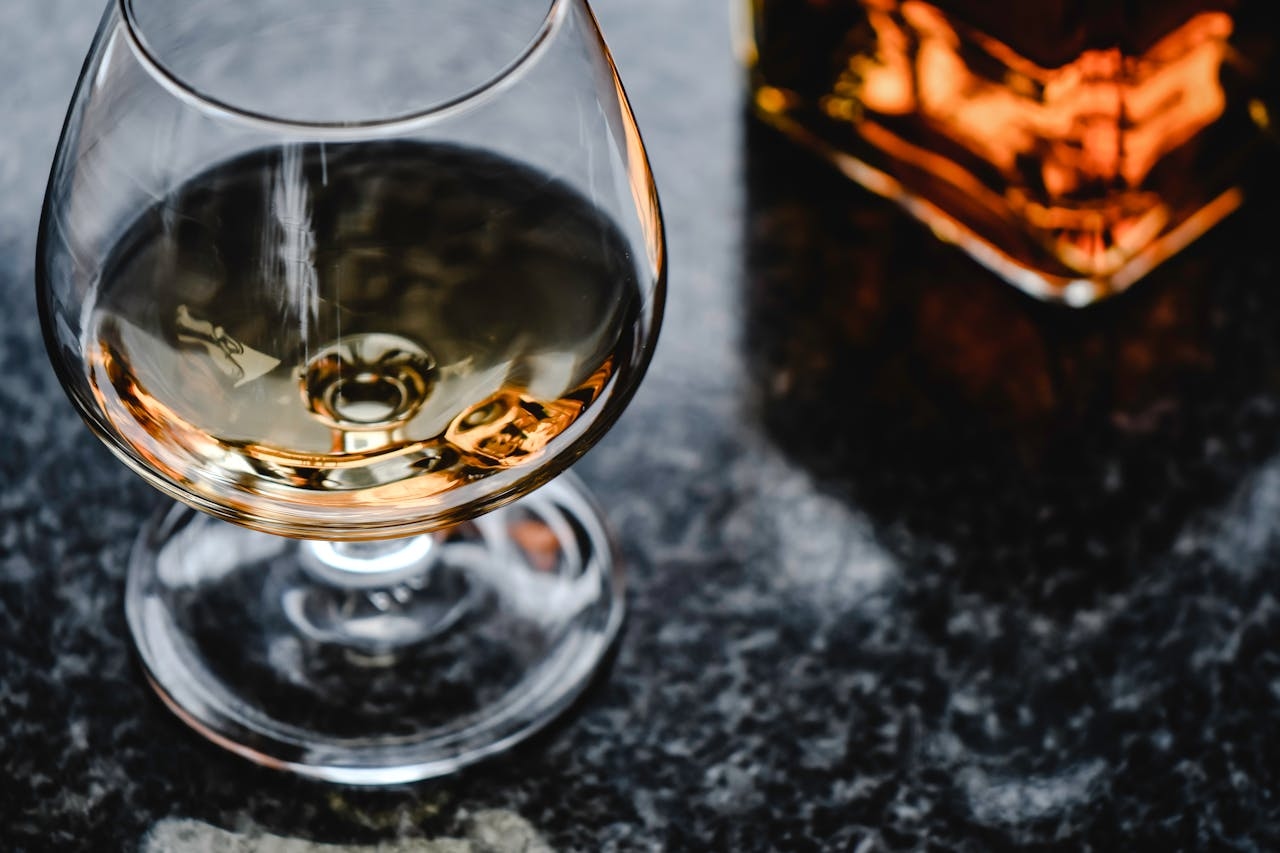 Golconda Brandy Price In Mumbai: 375ml, 750ml & Brand List