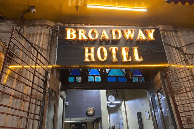 Broadway Hotel 