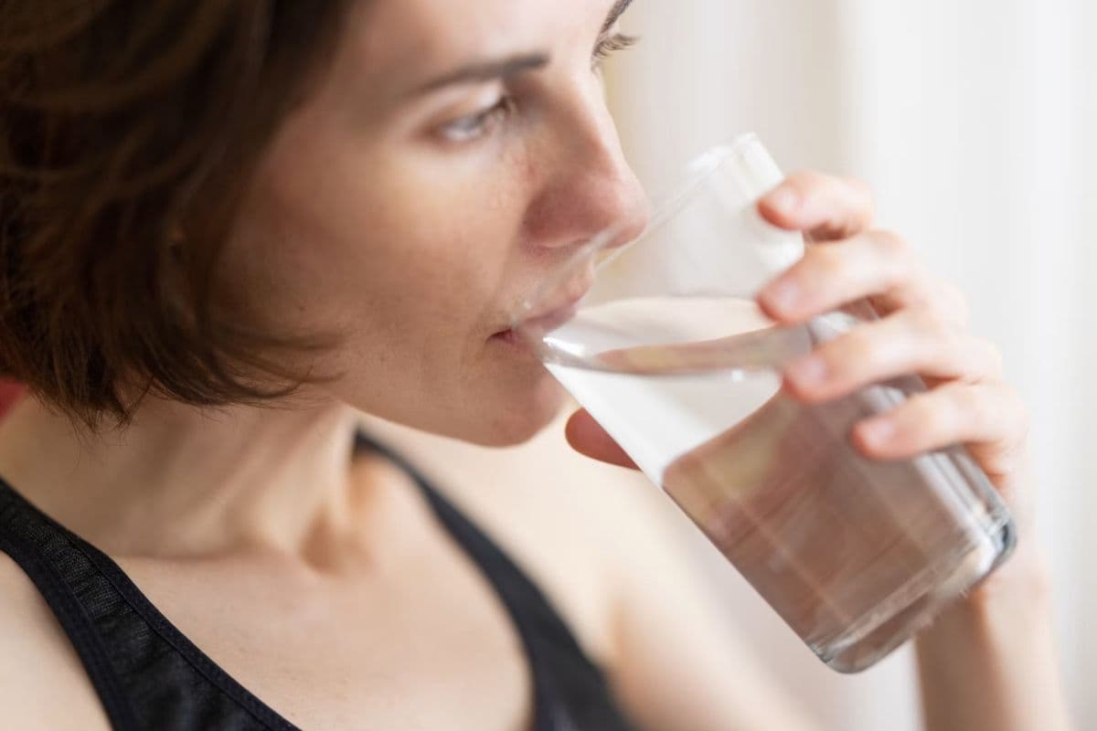 Does Drinking Water Prevent A Hangover? What The Science Says