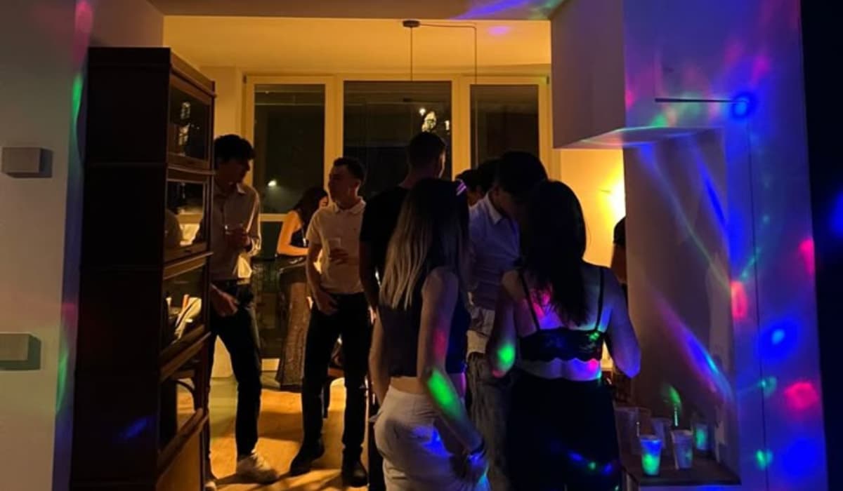 Karnataka house party liquor license